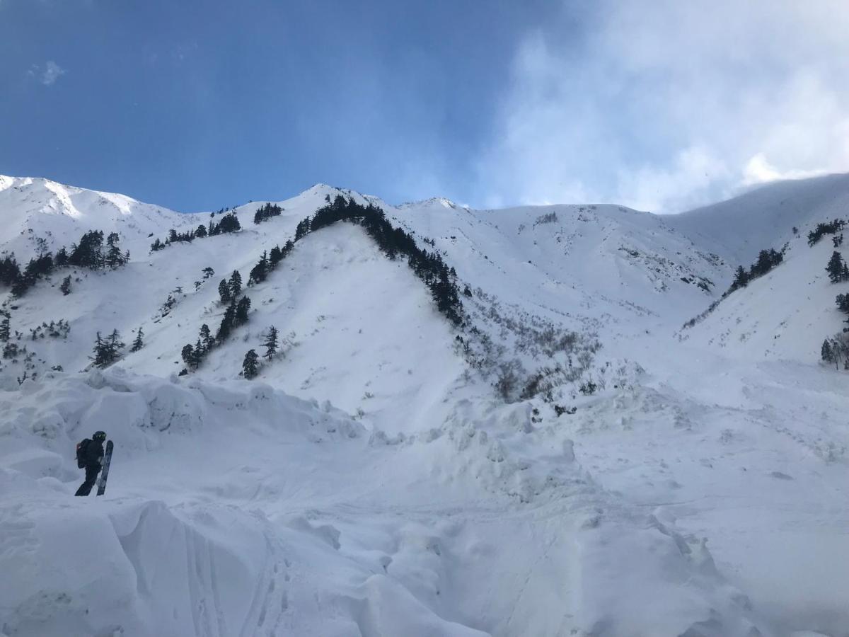 Hakuba Lodge Omusubi Otari Bagian luar foto